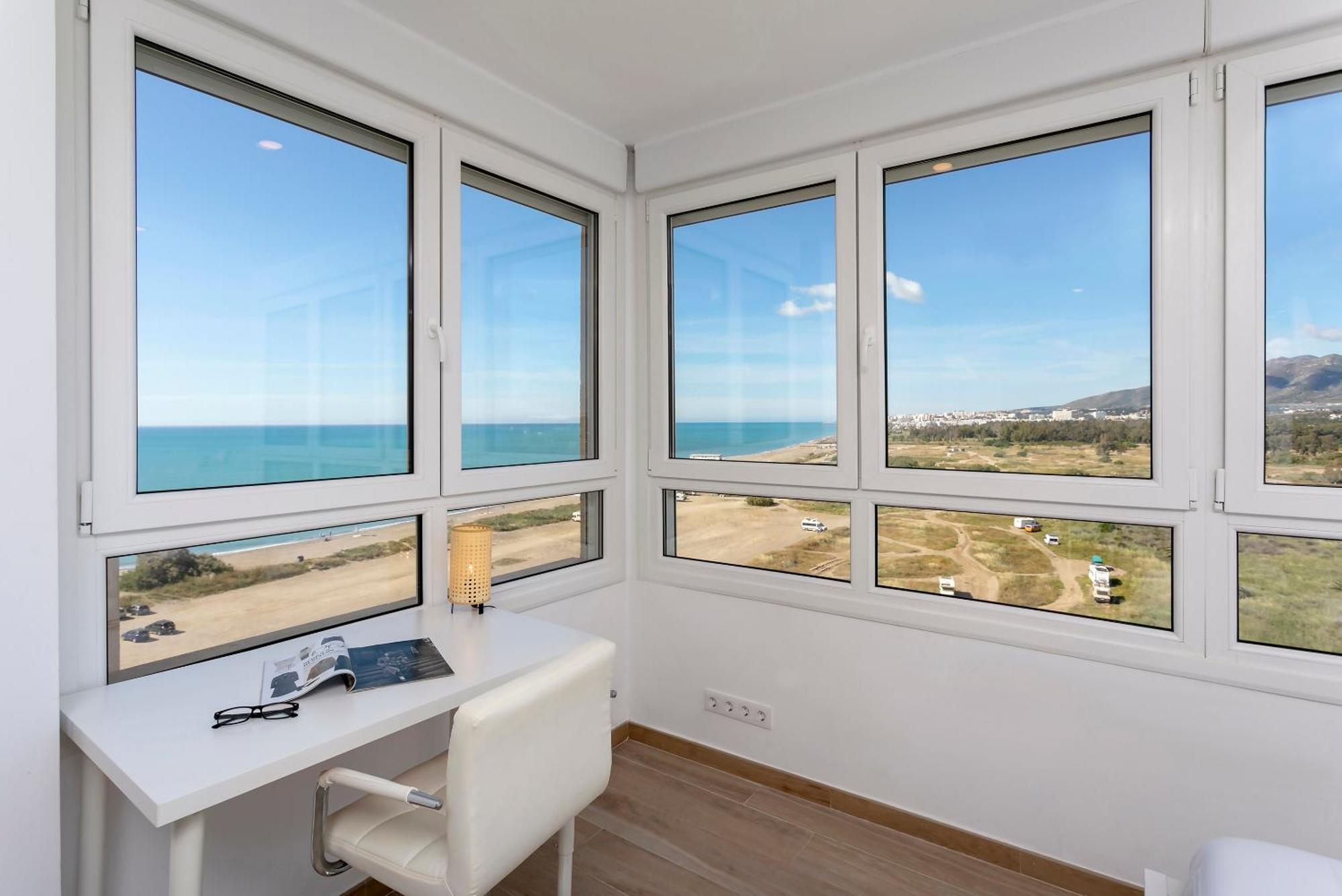 Sunstay Guadalmar Loft Seaview Малага Екстер'єр фото