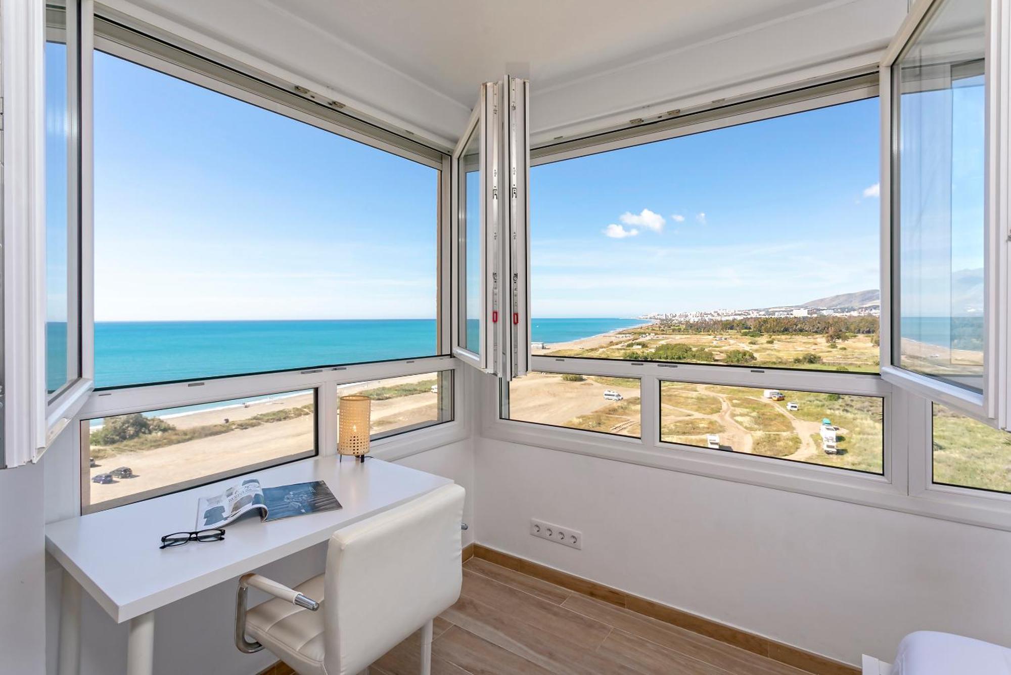 Sunstay Guadalmar Loft Seaview Малага Екстер'єр фото